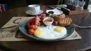 При заезде от 1,5 суток - завтраки в подарок.